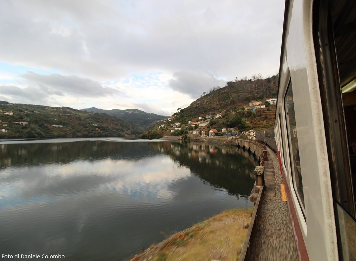 Ferrovia del Douro, nella valle del vino Porto